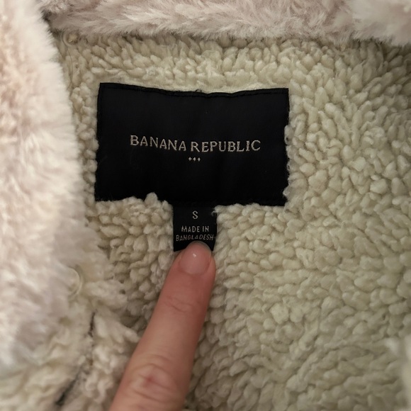 Banana Republic Sherpa Jean Jacket - Fully lined Sherpa! - Picture 6 of 6